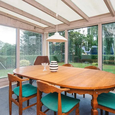 6 Person In * Ansager